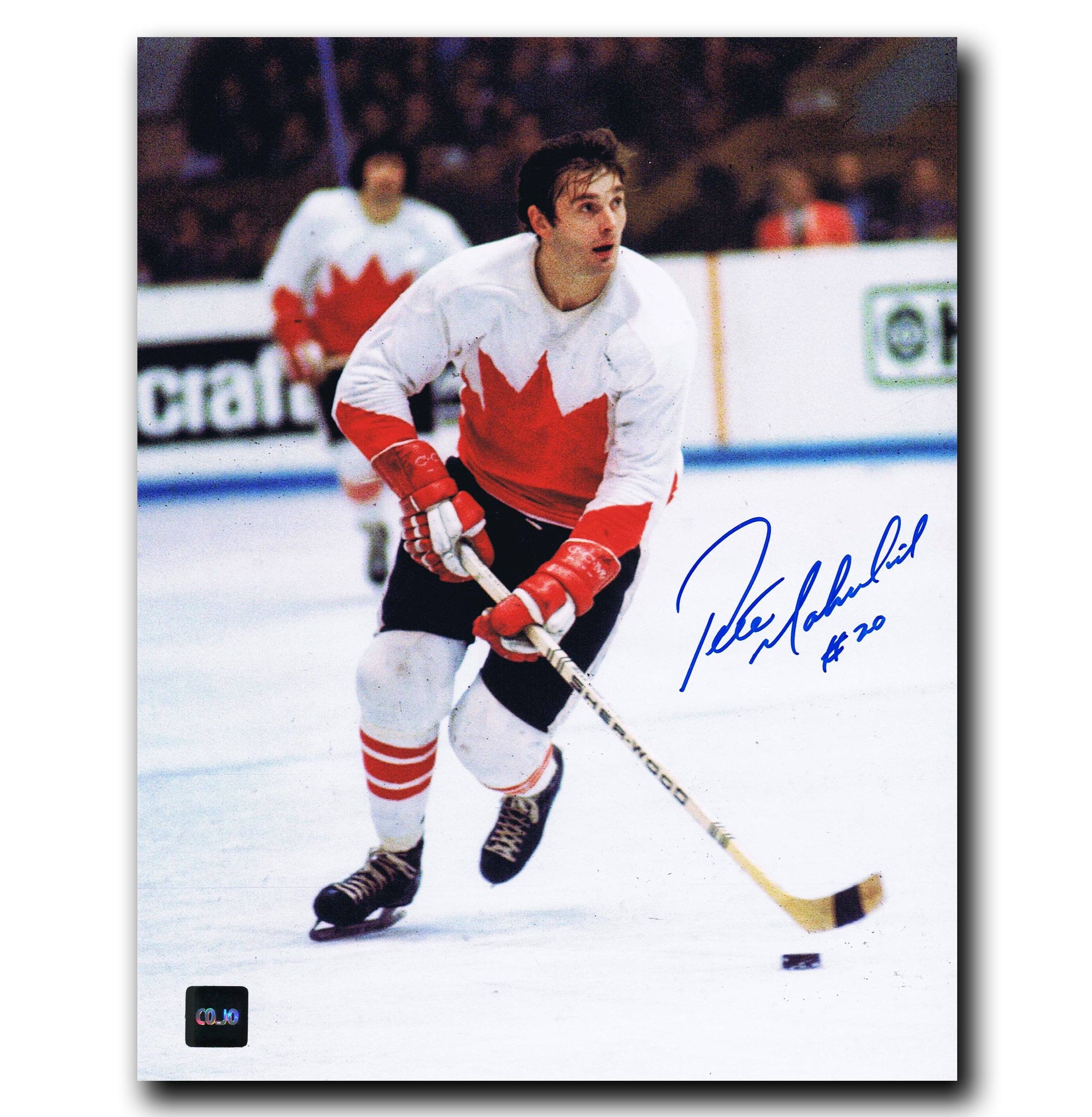 Peter Mahovlich Montreal Canadiens Autographed 8x10