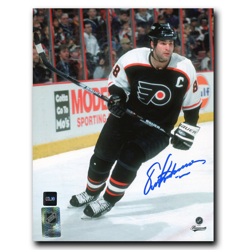 Eric Lindros Philadelphia Flyers Autographed 8x10 Photo (Black) CoJo Sport Collectables Inc.