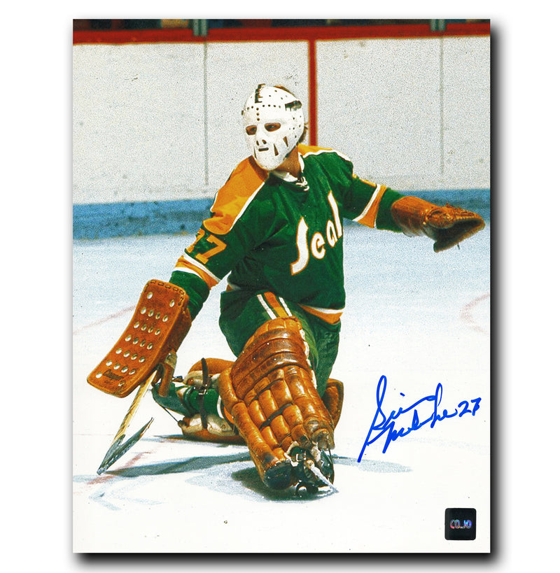 Gilles Meloche California Golden Seals Autographed 8x10 Photo