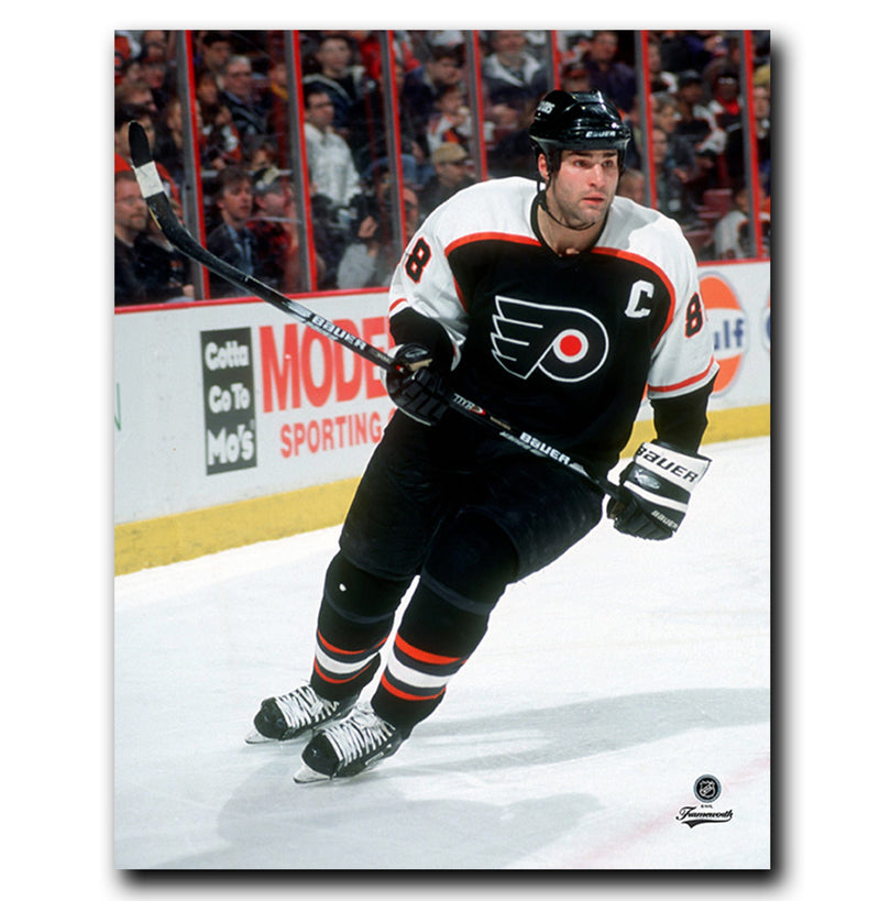 (Pre-Order) Eric Lindros Philadelphia Flyers Autographed 8x10 Photo (Black) CoJo Sport Collectables Inc.