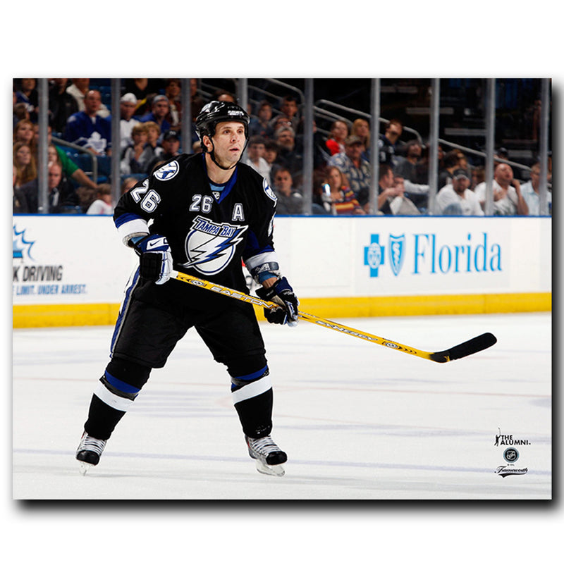 (Pre-Order) Martin St. Louis Tampa Bay Lightning Autographed Skating 8x10 Photo