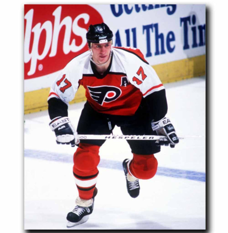 (Pre-Order) Rod Brind'Amour Philadelphia Flyers Autographed Skating 8x10 Photo