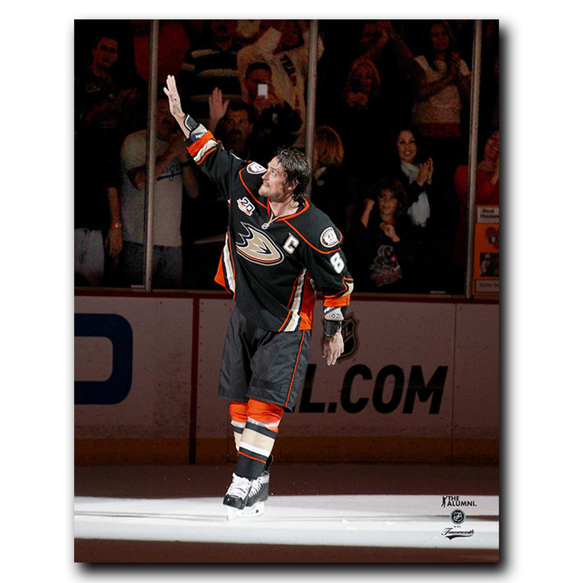 (Pre-Order) Teemu Selanne Anaheim Ducks Autographed Salute 8x10 Photo CoJo Sport Collectables Inc.