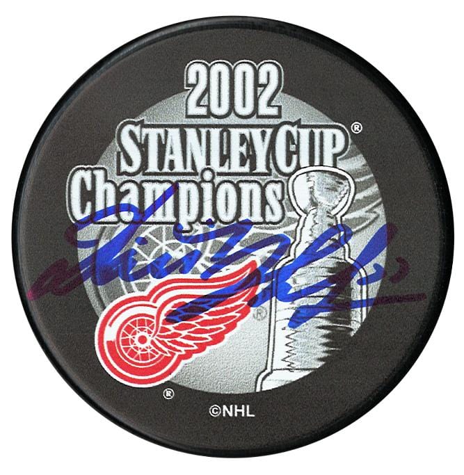 Dominik Hasek Autographed Detroit Red Wings 2002 Stanley Cup Champions Puck CoJo Sport Collectables Inc.