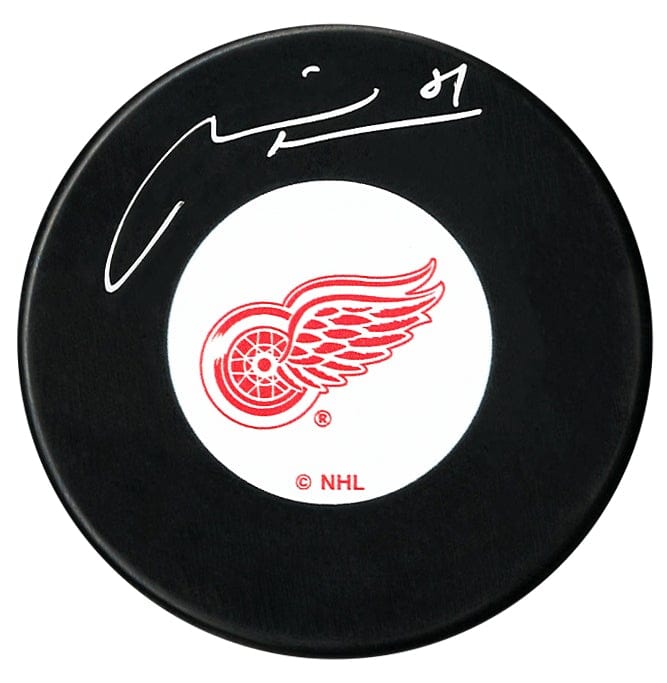 Marian Hossa Autographed Detroit Red Wings Puck CoJo Sport Collectables Inc.