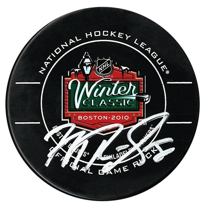 Mike Richards Autographed 2010 Winter Classic Official Puck CoJo Sport Collectables Inc.