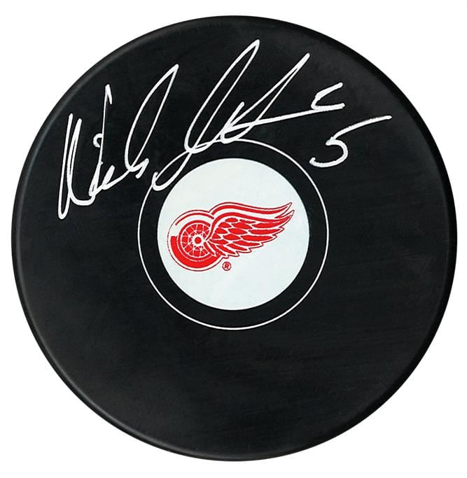Nicklas Lidstrom Autographed Detroit Red Wings Puck CoJo Sport Collectables Inc.