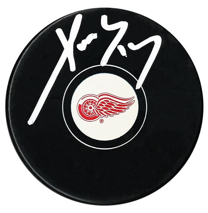 Pavel Datsyuk Autographed Detroit Red Wings Puck CoJo Sport Collectables Inc.